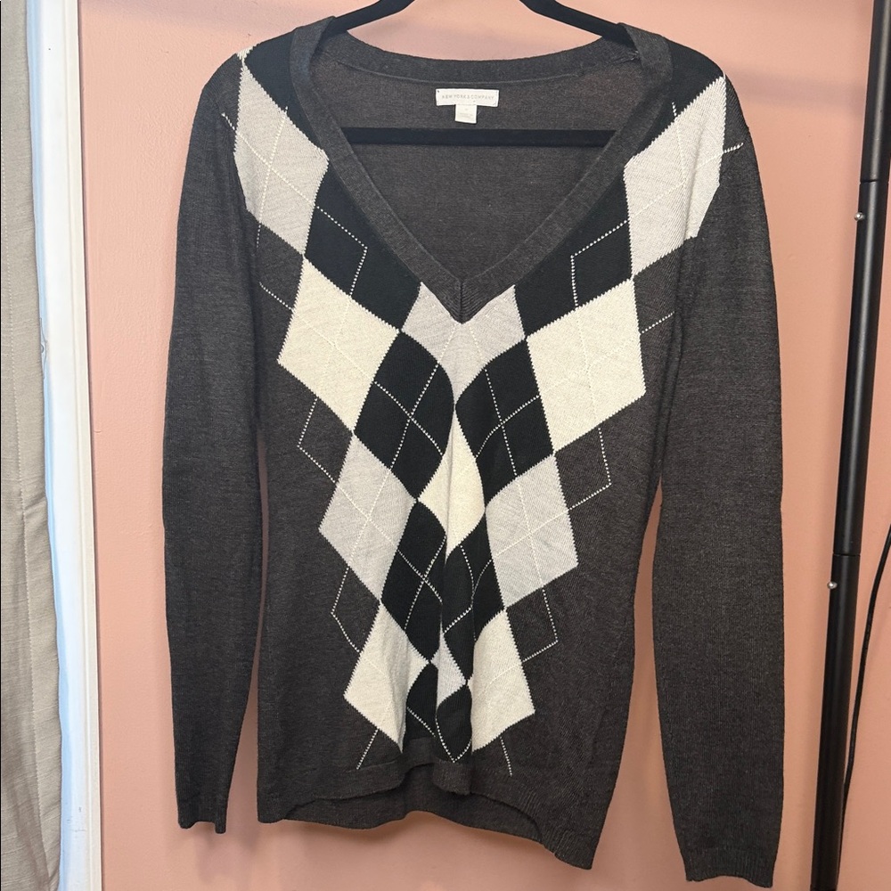 New York & Company Black and White Argyle V-Neck Sweater